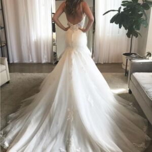 Elegant White Wedding Gown